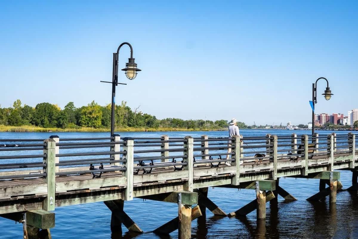 Riverwalk 118 - River & Battleship Views Wilmington Esterno foto
